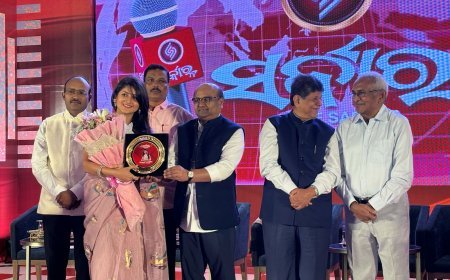 ଭୁବନେଶ୍ୱରରେ ଉନ୍ମୋଚିତ ହେଲା ନୂଆ ଓଡ଼ିଆ ଦୈନିକ ଖବରକାଗଜ ‘ସର୍କାର'